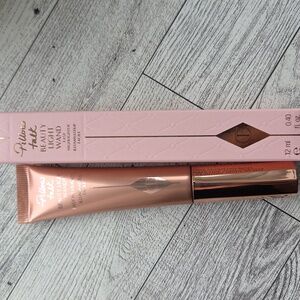 Charlotte Tilbury Beauty Light Wand In Pillow Talk